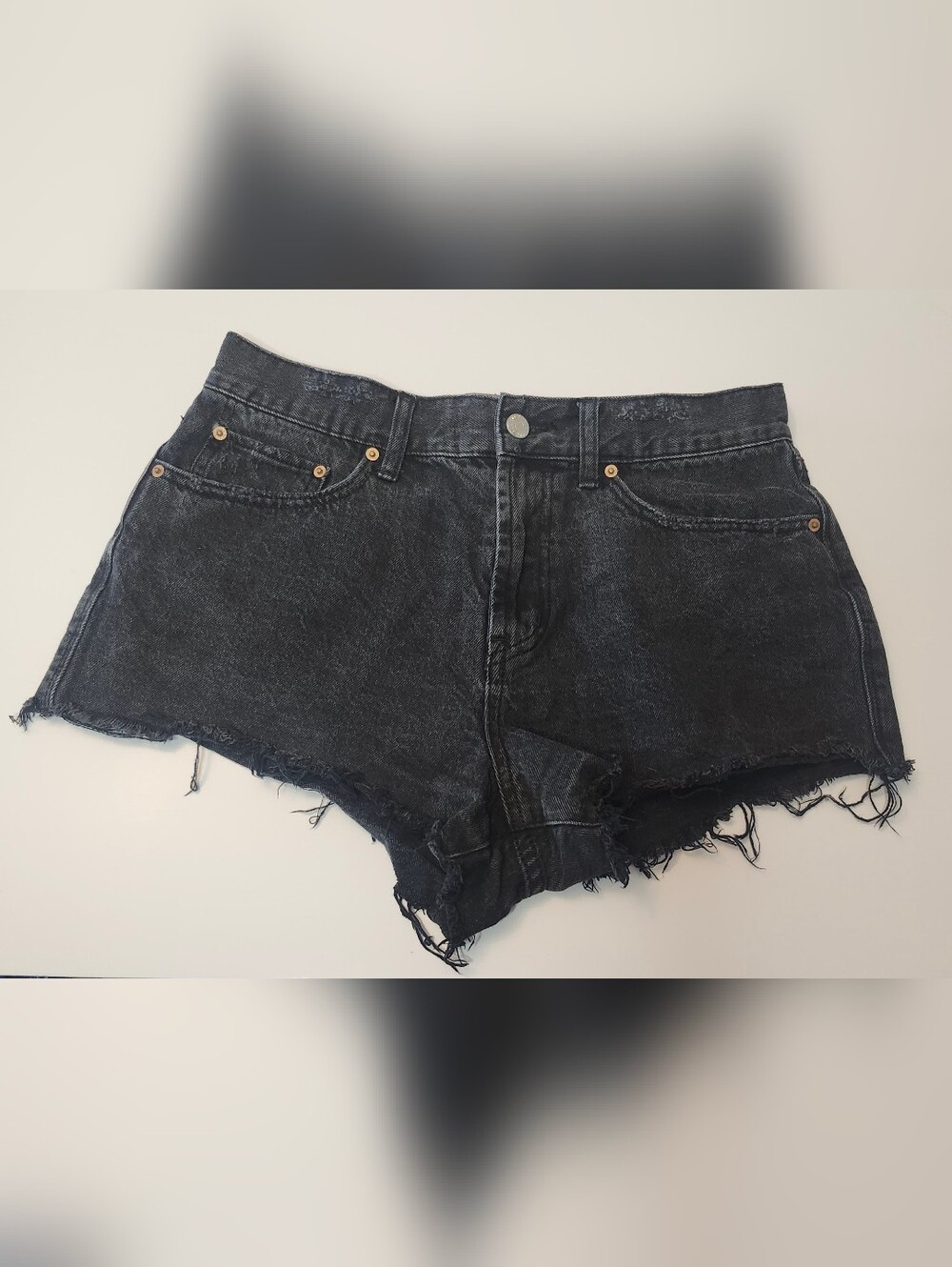 BDG Black Washed Distressed High-Rise Jean Shorts Size 30 - Picture 5 of 6